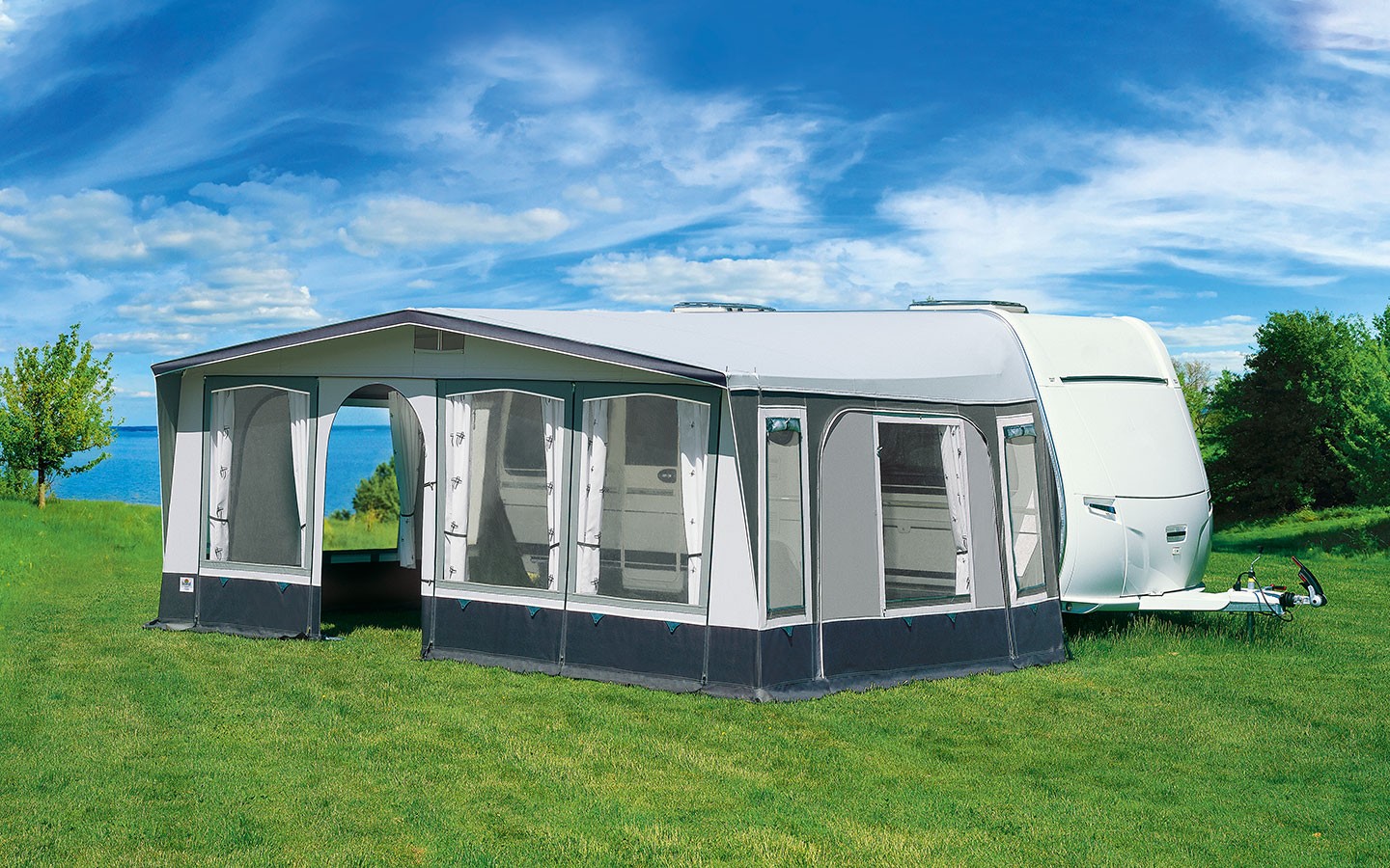 Caravaneck Porta Westfalica - Brand Vorzelte Topas- Ihr Ansprechpartner für Wohnwagen und Freizeitfahrzeuge